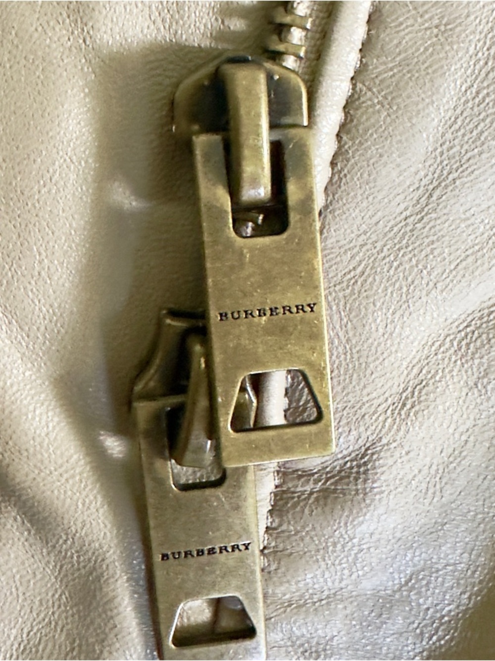 Burberry Women's Beige & Black Belted Quilted Trench Coat Pockets Size 38 - Picture 6 of 9